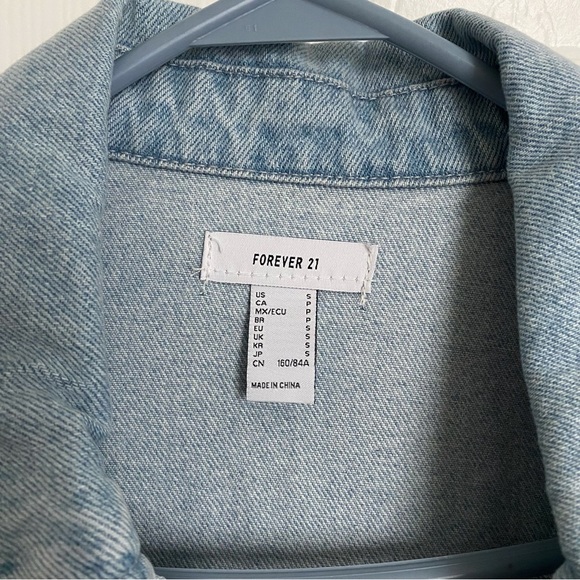 Forever 21 Denim Curved-Hem Shacket Size Small - Picture 5 of 11